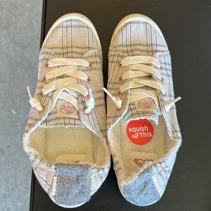 Womens Roxy shoes